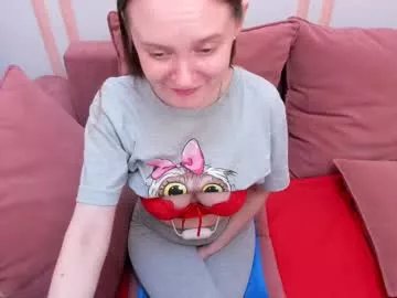 lexihoward — hey Daddy feed my hungry pussy  DESTROY MY PUSSY [1 tokens remaining] #wet #natural #stockings #leggings #socks