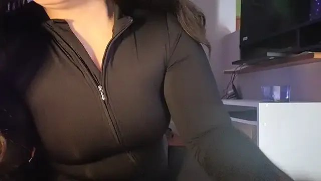 Bambol_yna — Fammi bagnare la fica 3m control LT