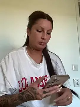 Dirtymind30 — See me get naked and show pussy