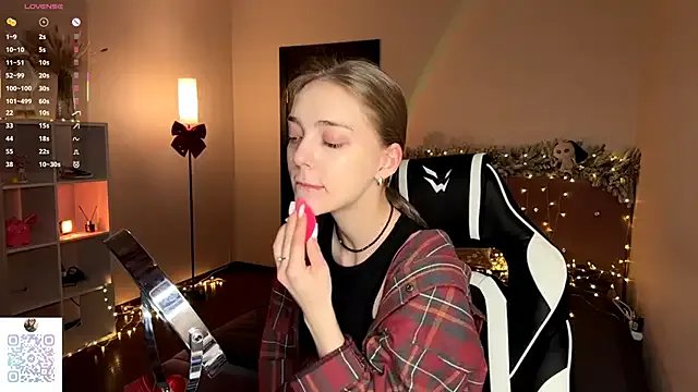 EvaPeace — Valentine wants to see boobs!