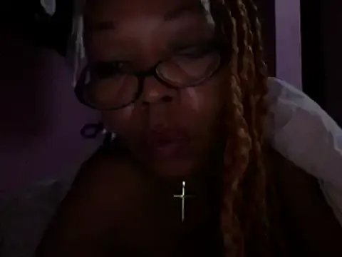 Ladyzee25 — ************** SQUIRTING SHOW *****