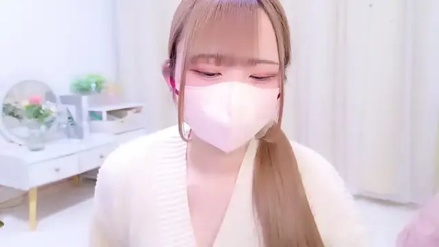 MAIKA_pyon — Group on StripChat